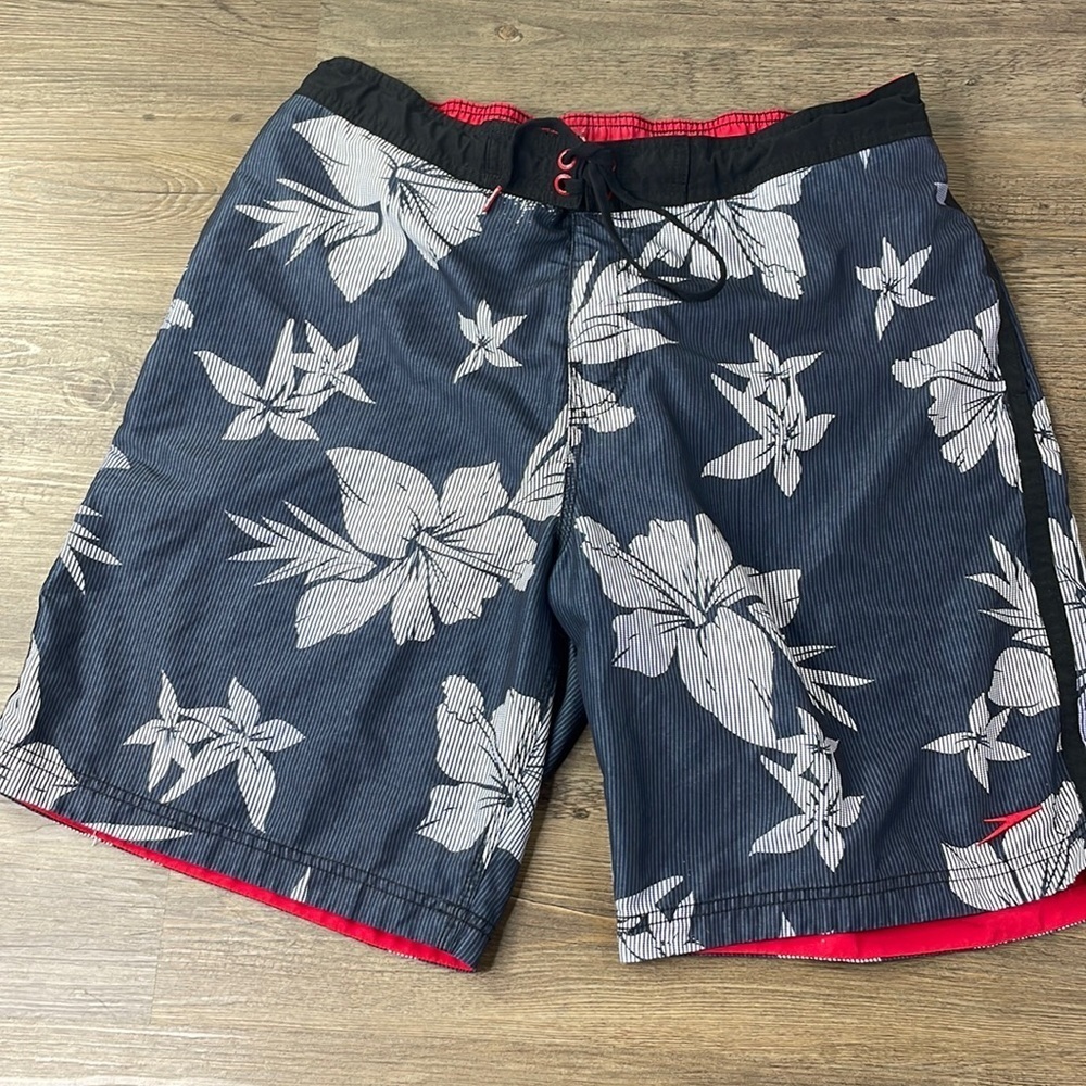 Speedo Men’s Navy Blue and White Tropical Floral Hawaiian Swim Shorts, size Lrg - Picture 1 of 8